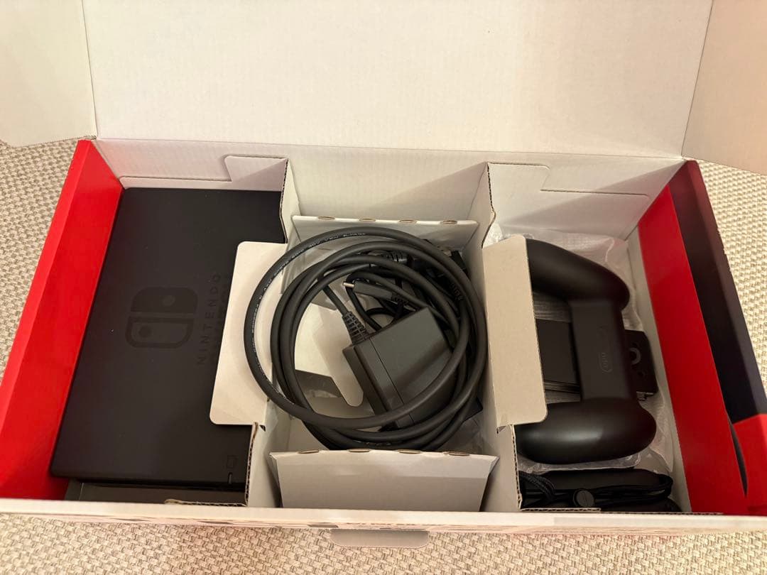 【超美品】Nintendo Switch本体 箱/備品完備 動作確認済/使用1回