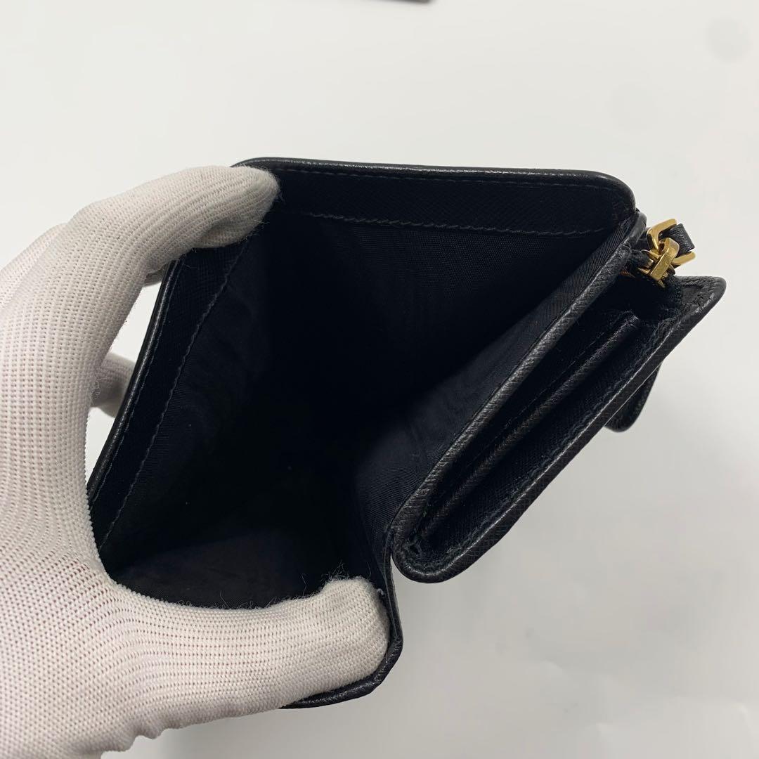 【✨極美品✨】プラダ 二つ折り財布 三角ロゴ サフィアーノレザー ブラック