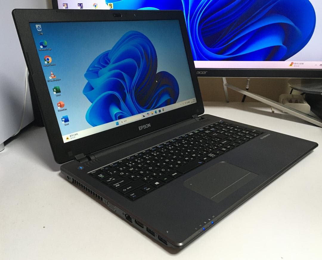 Windowsノート本体 EPSON Endeavor NJ3900E Windows11
