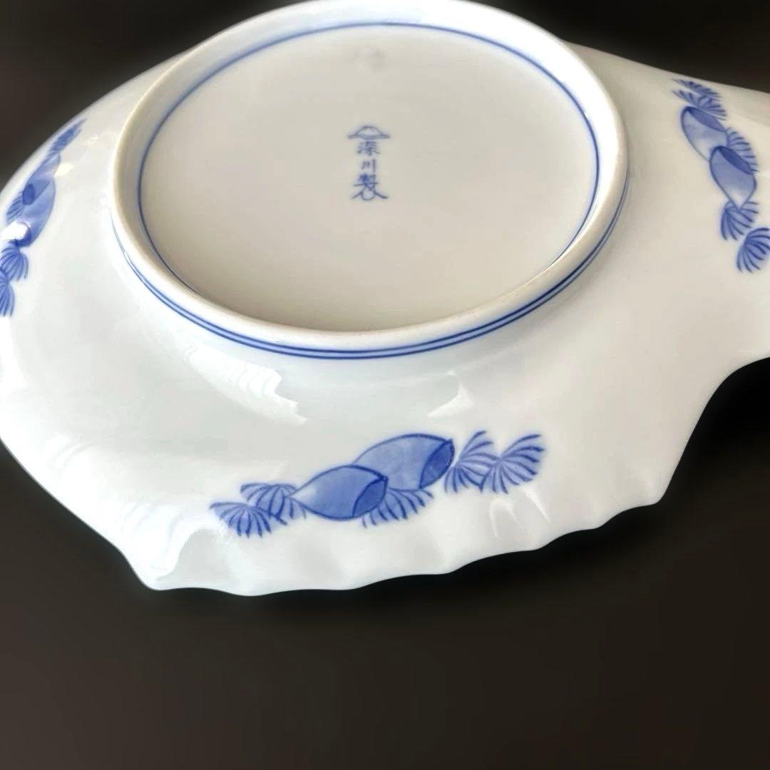 深川製磁　染付菊絵　魚型皿