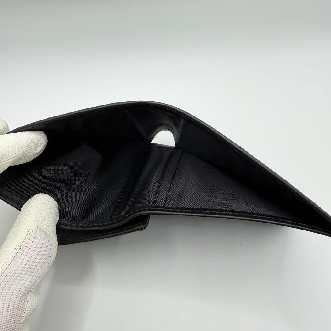 【未使用】ヴィヴィアン ウエストウッド 財布 ブラック 折り財布 レザー 黒