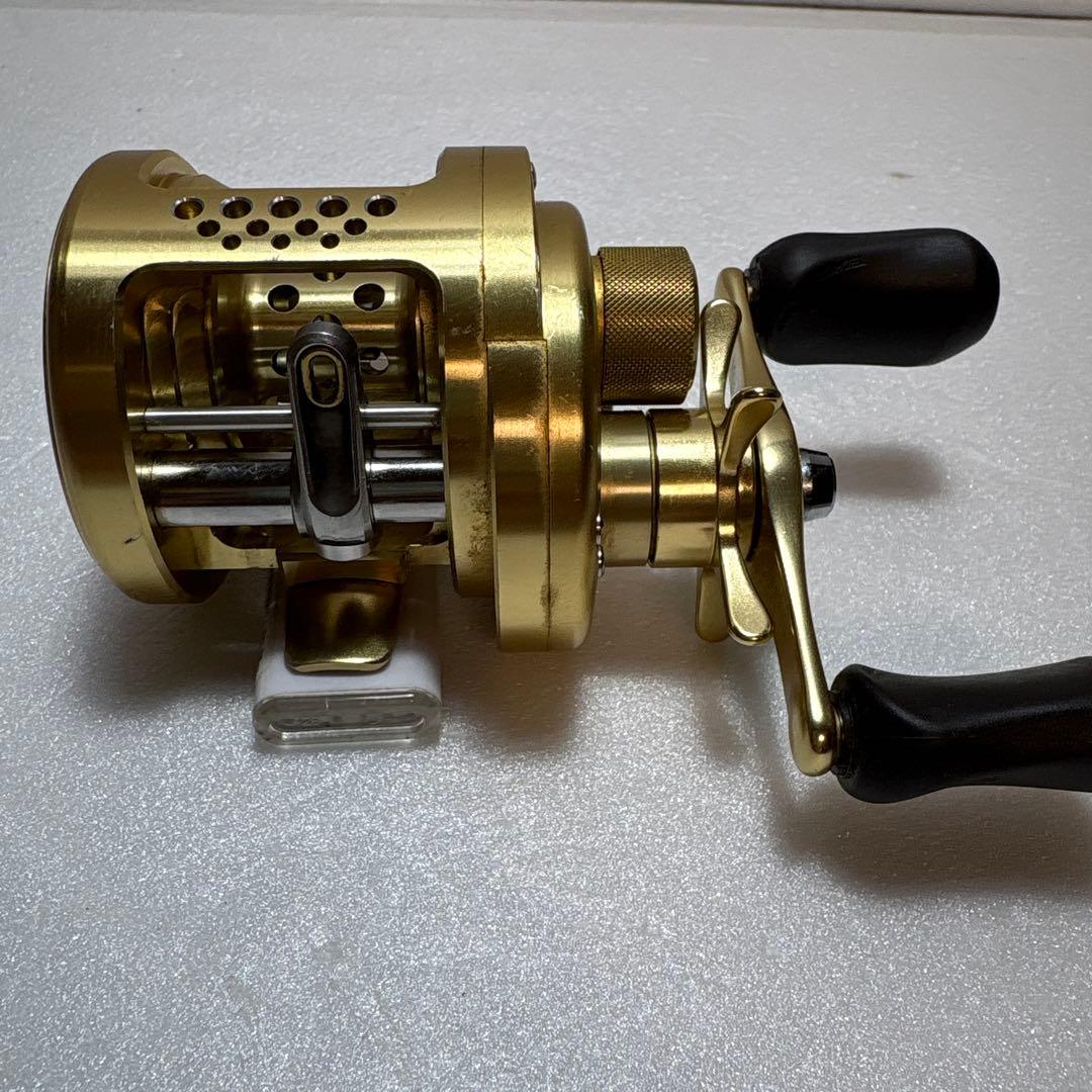 SHIMANO シマノ カルカッタ コンクエスト 101 左巻き