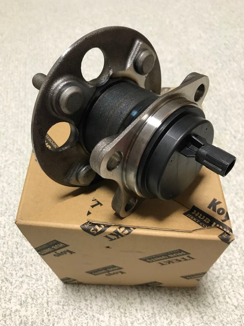 新品【トヨタ】リヤアクスルハブ&ベアリングASSY【42450-52061】