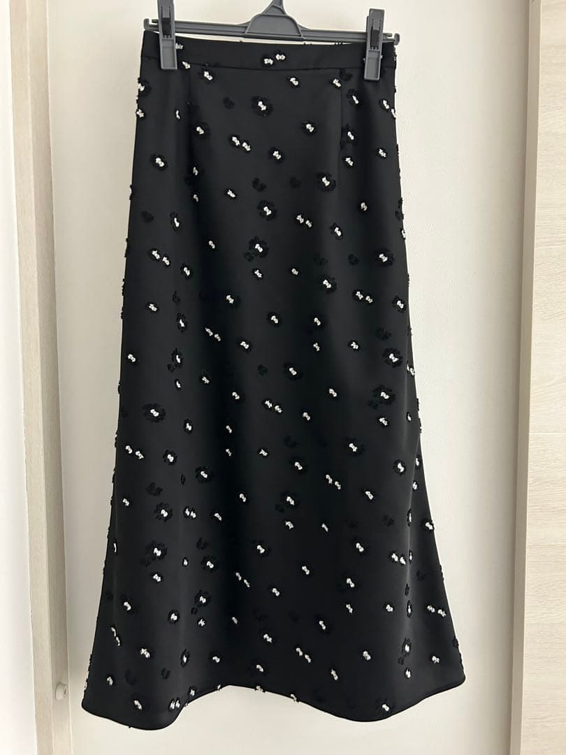 極美品 25aw ユナイテッドアローズ サテンフラワージャガードロングスカート
