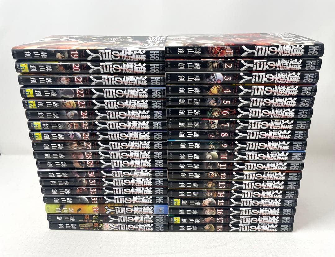 【全巻初版】進撃の巨人 全巻セット 1～34巻＋キャラクター名鑑2冊 諌山創
