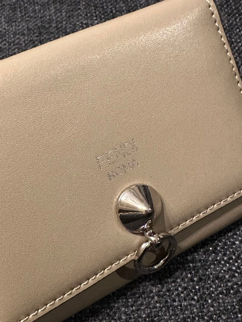 FENDI ベージュ 名刺入れ