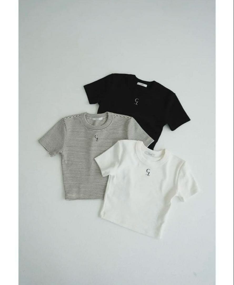 CLANE クラネ LOGO CROPPED TIGHT TEE