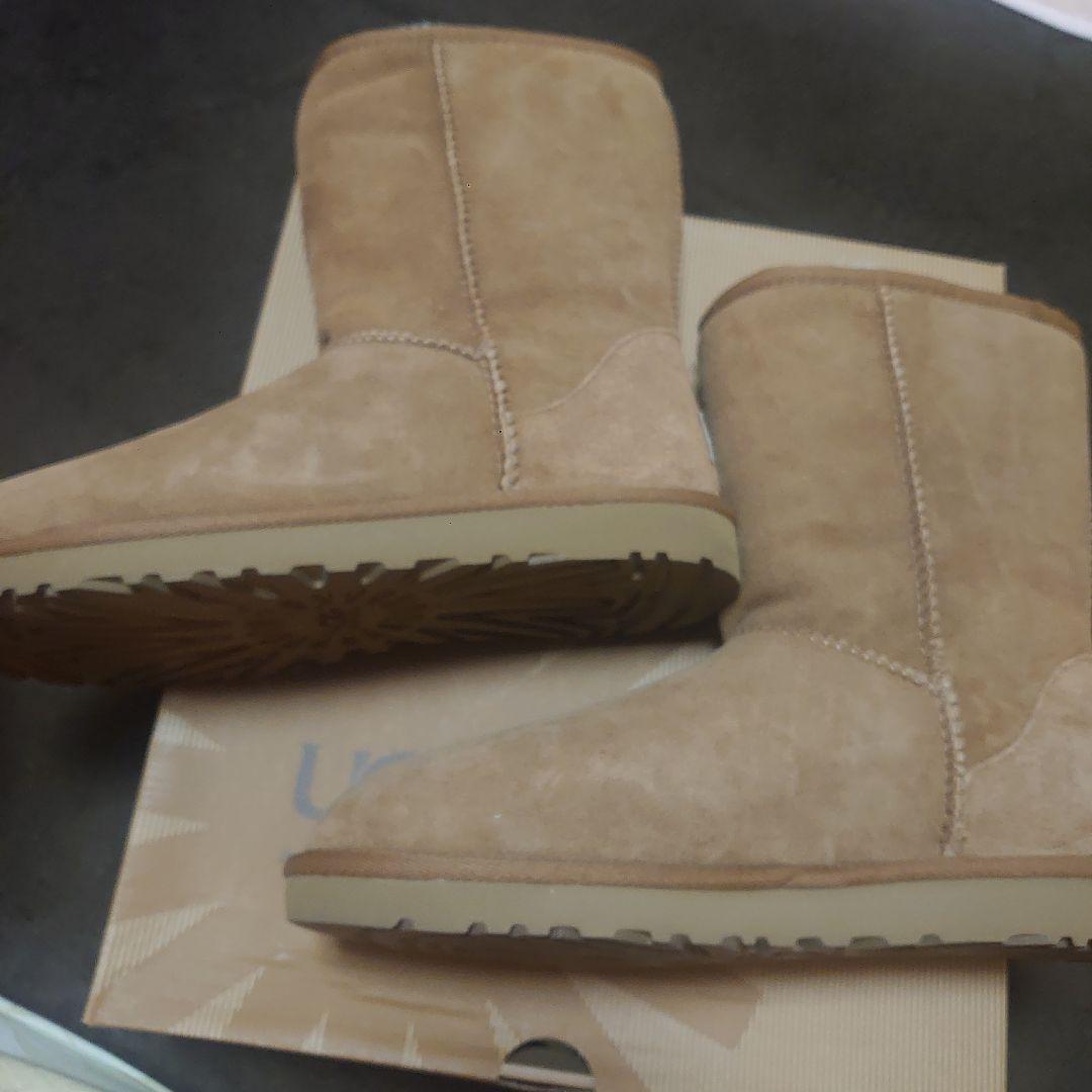 新品　国内正規品　UGGアグ　ムートンブーツ　チェスナット　24cm