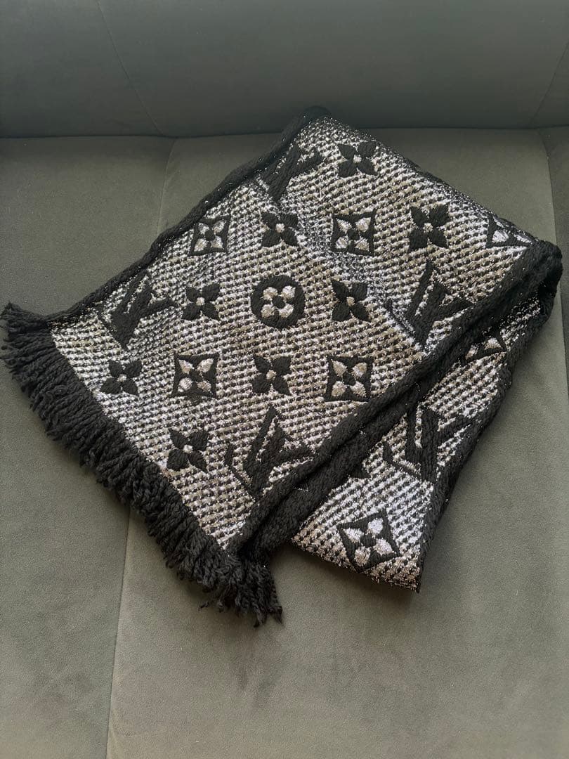 Louis Vuitton モノグラムマフラー