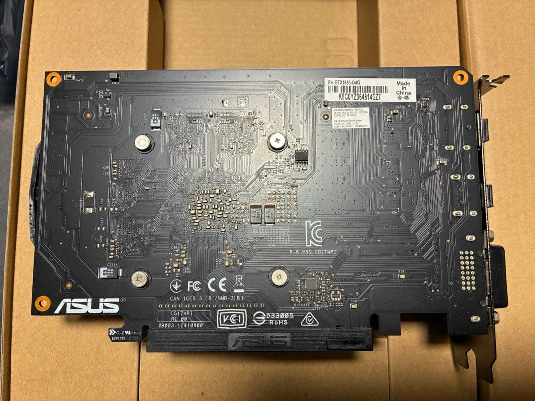 グラフィックボード・グラボ・ビデオカード ASUS GeForce GTX 1650 4GB PHOENIX