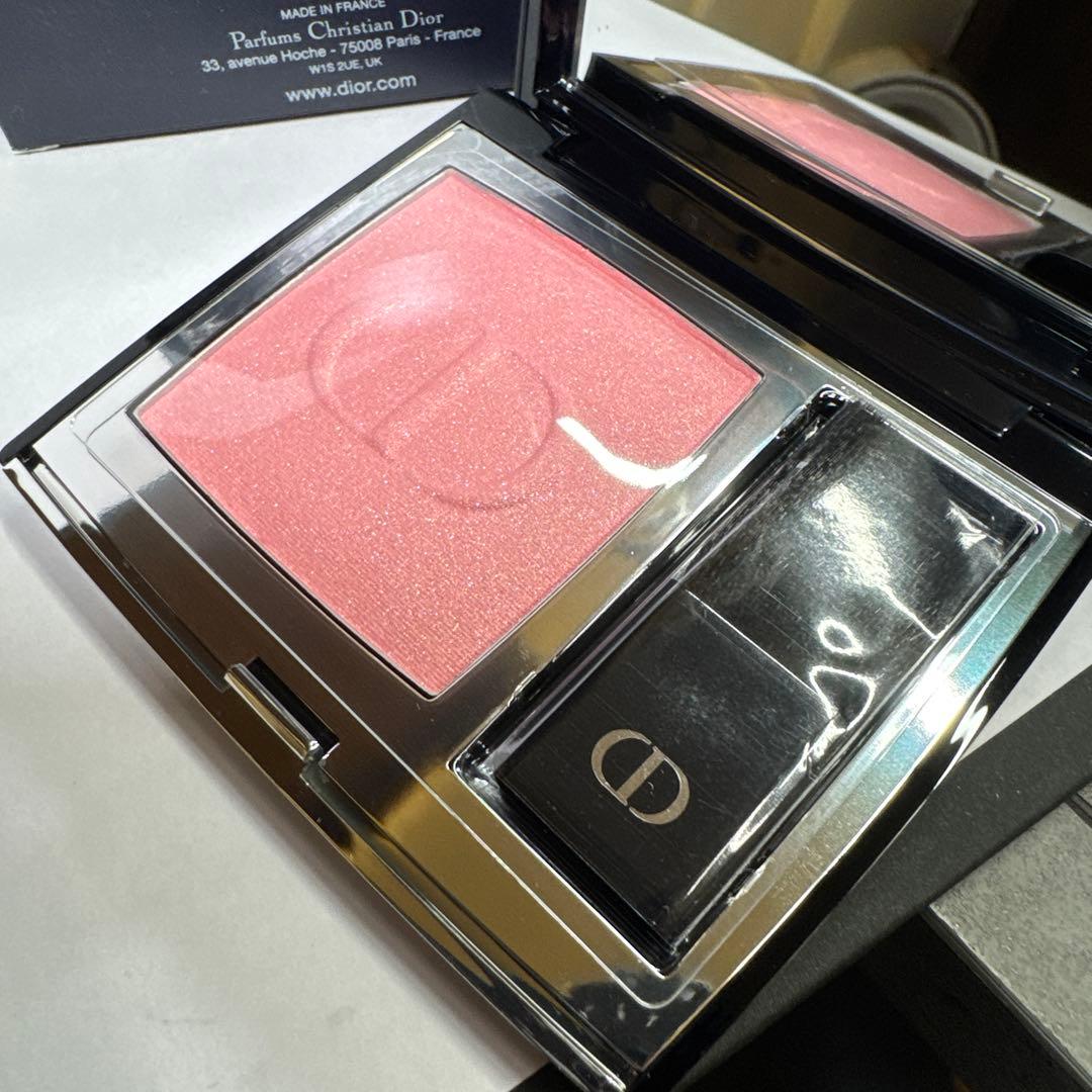 Dior スキンルージュブラッシュ212