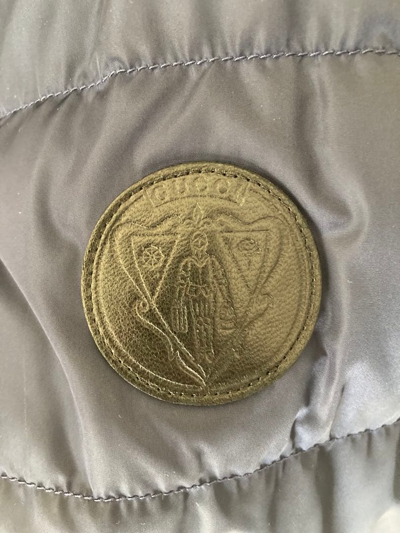 GUCCI メンズ フード付き ダウンベスト