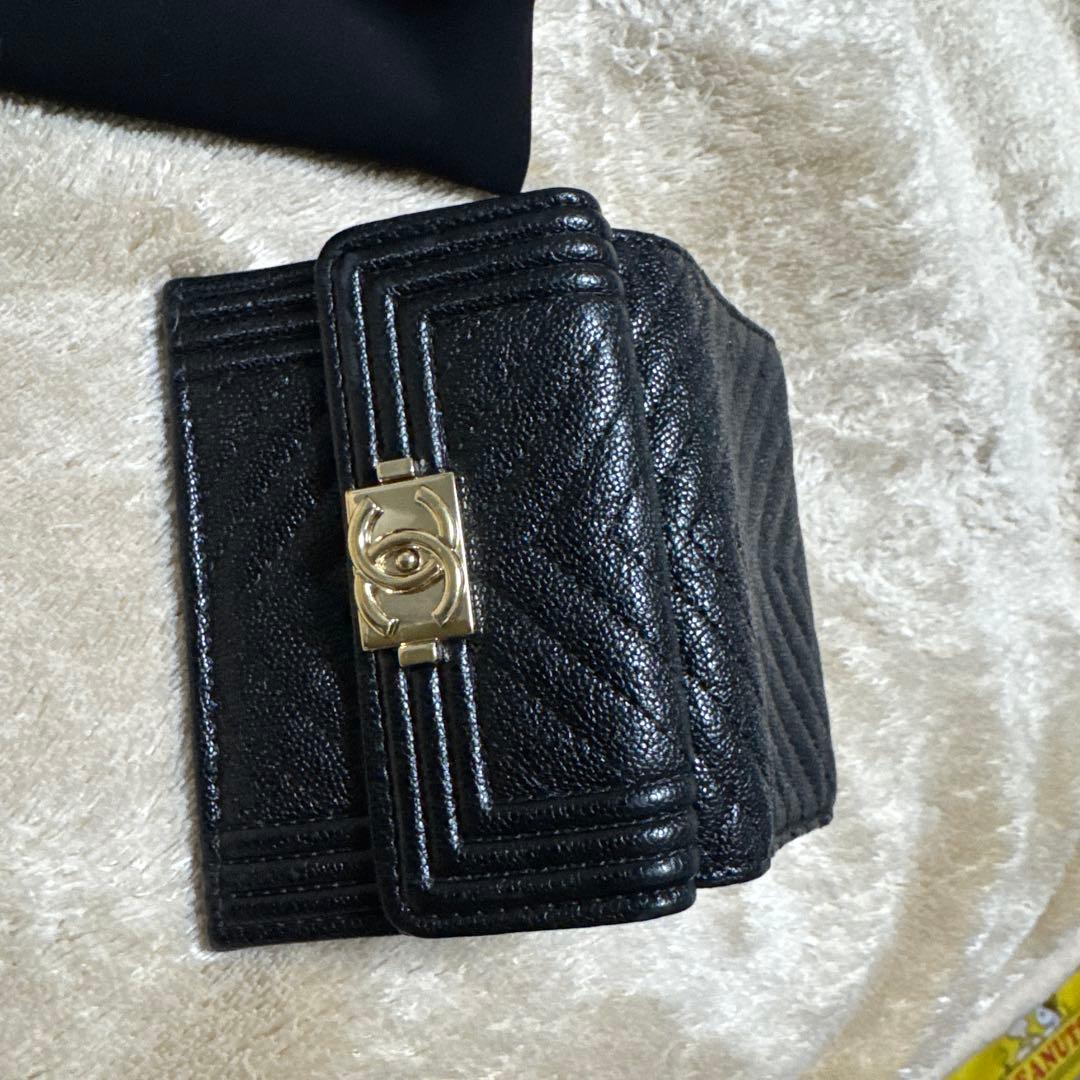 CHANEL ボーイシャネルミニウォレット キャビアスキン