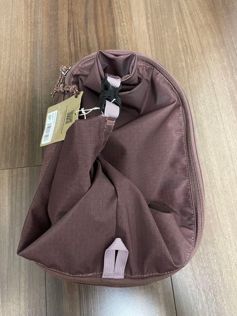 【新品未使用】Patagonia ブラックホール MLC キューブ12L