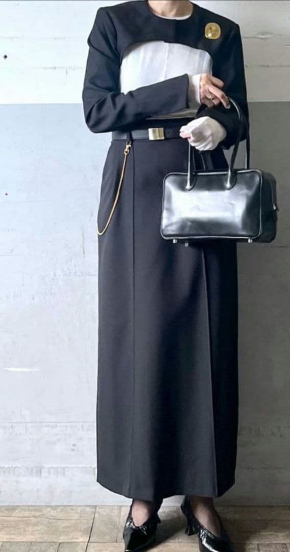 美品 完売品 アダムエロペ ジャケットボレロ 24SS ブラック クロップ丈