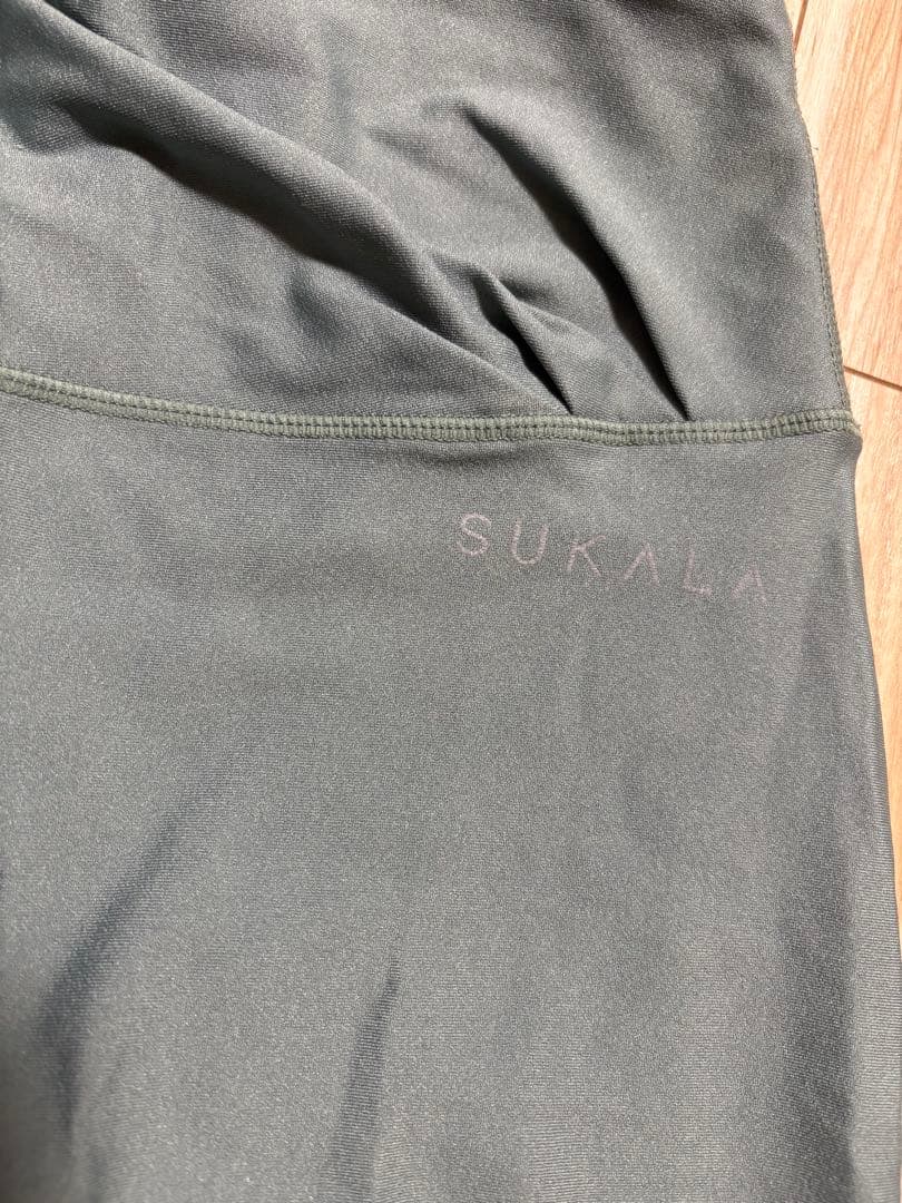 SUKALAウェア上下セット 美品