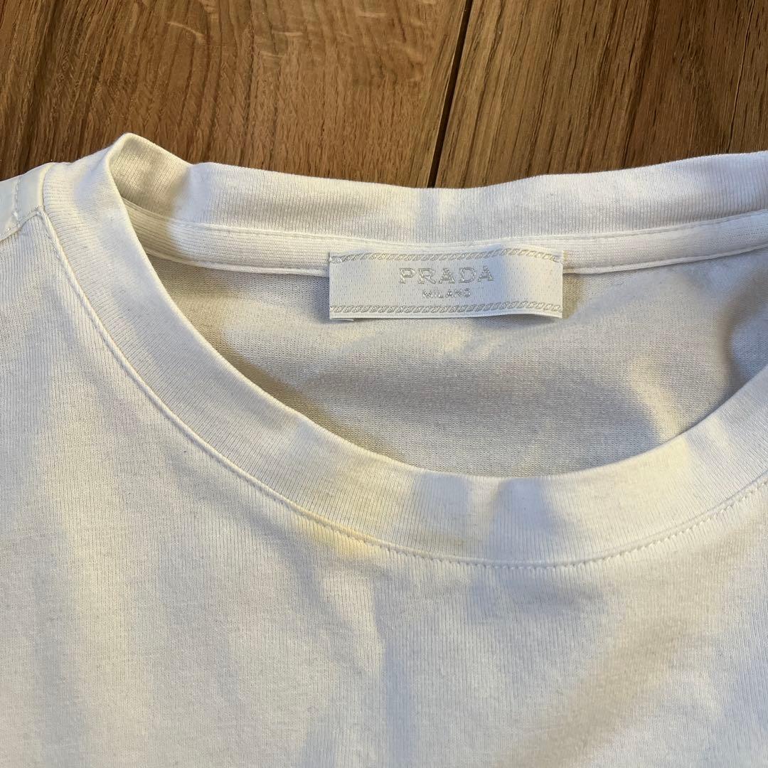 PRADA ホワイト Tシャツ ポケット付き