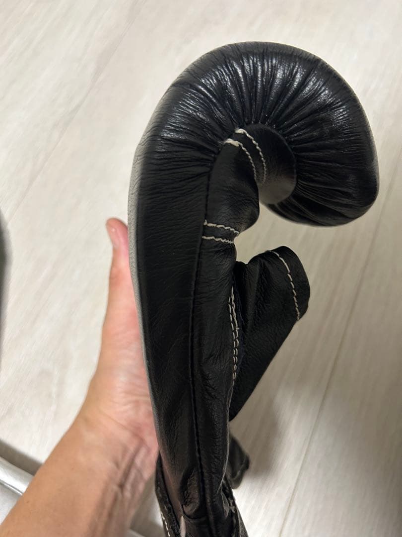 Winning ボクシンググローブ 黒　パンチンググローブ　ウィニング