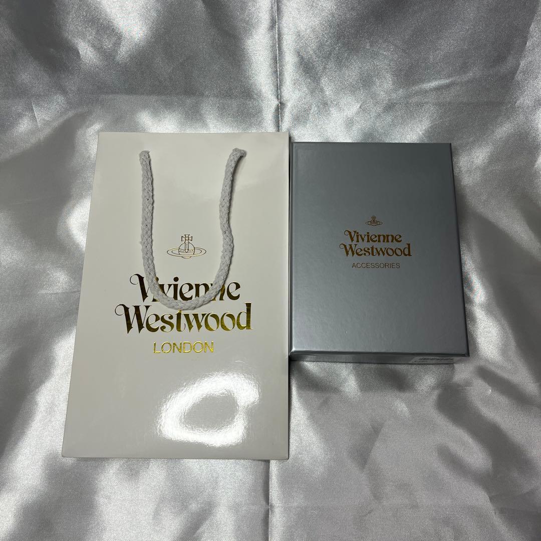 新品Vivienne Westwood 黒 ブラック 三つ折り財布 シンプル