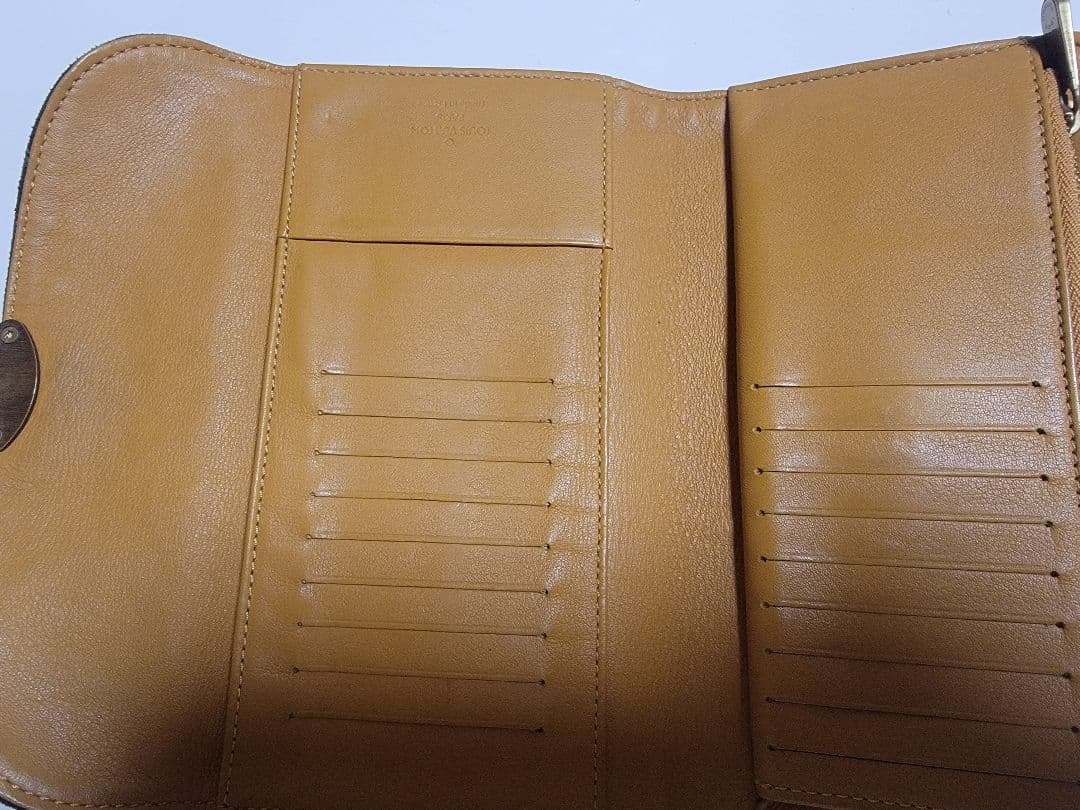ルイ•ヴィトン（Louis Vuitton) ルイ •ヴィトン ミつ 折り長財布