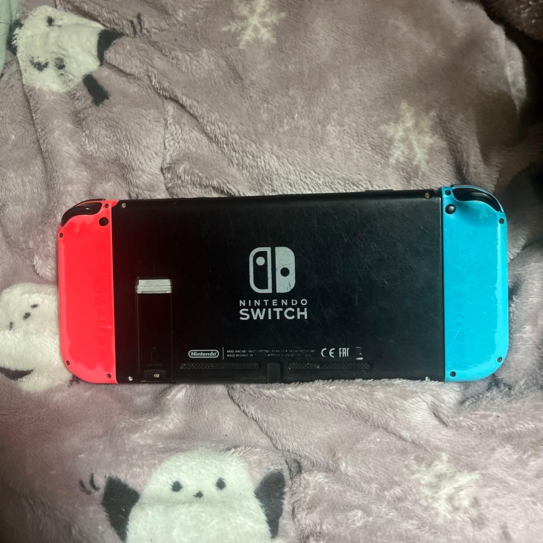 Nintendo Switch 青と赤のJoy-Con