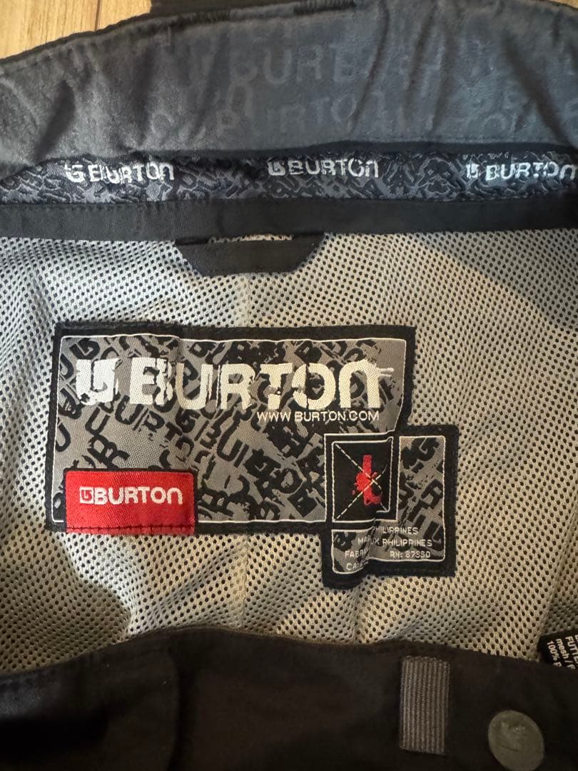 c*a様 BURTON スノーボードウェア上下、グローブ、ゴーグルの４点セット