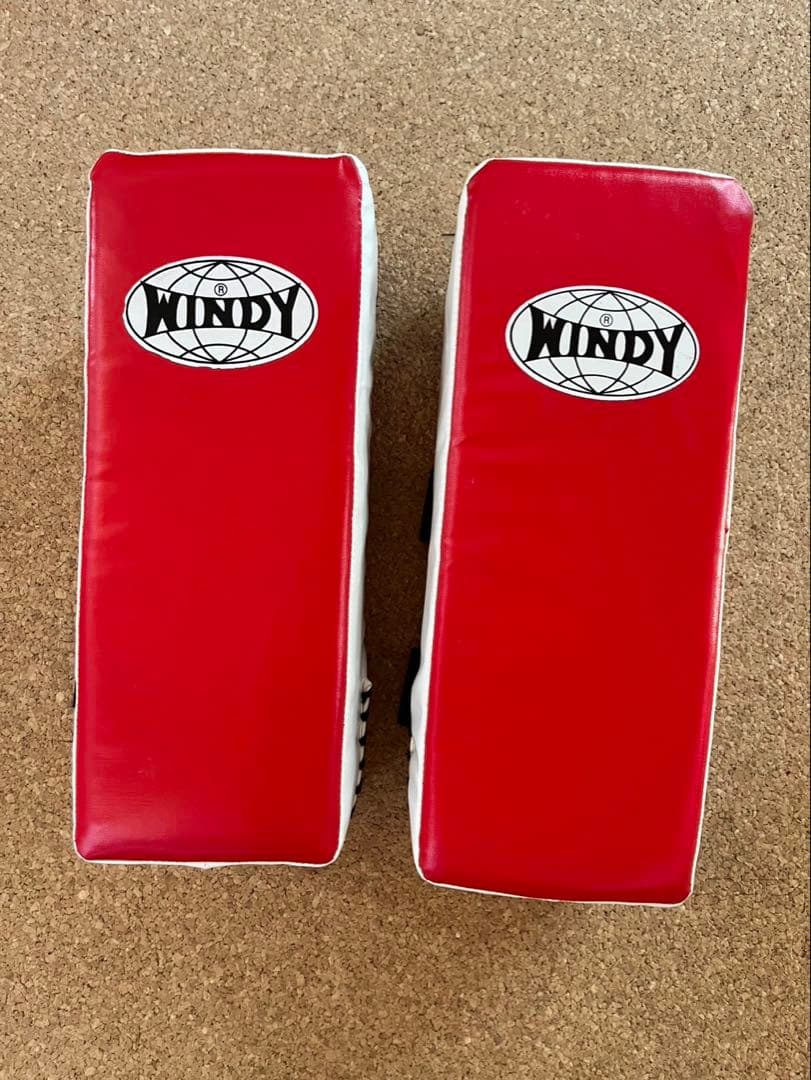 WINDY キックミット 赤と白 2つセット