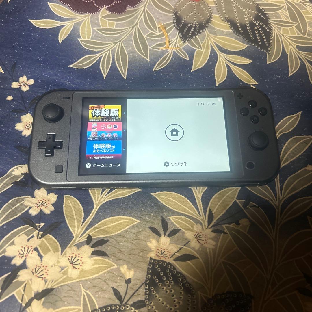 [超美品]Nintendo Switch Liteポケモン限定デザイン