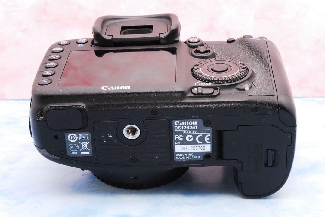 Canon EOS 7D☆一眼レフカメラ☆往年の名機☆超望遠＆手ぶれ補正標準