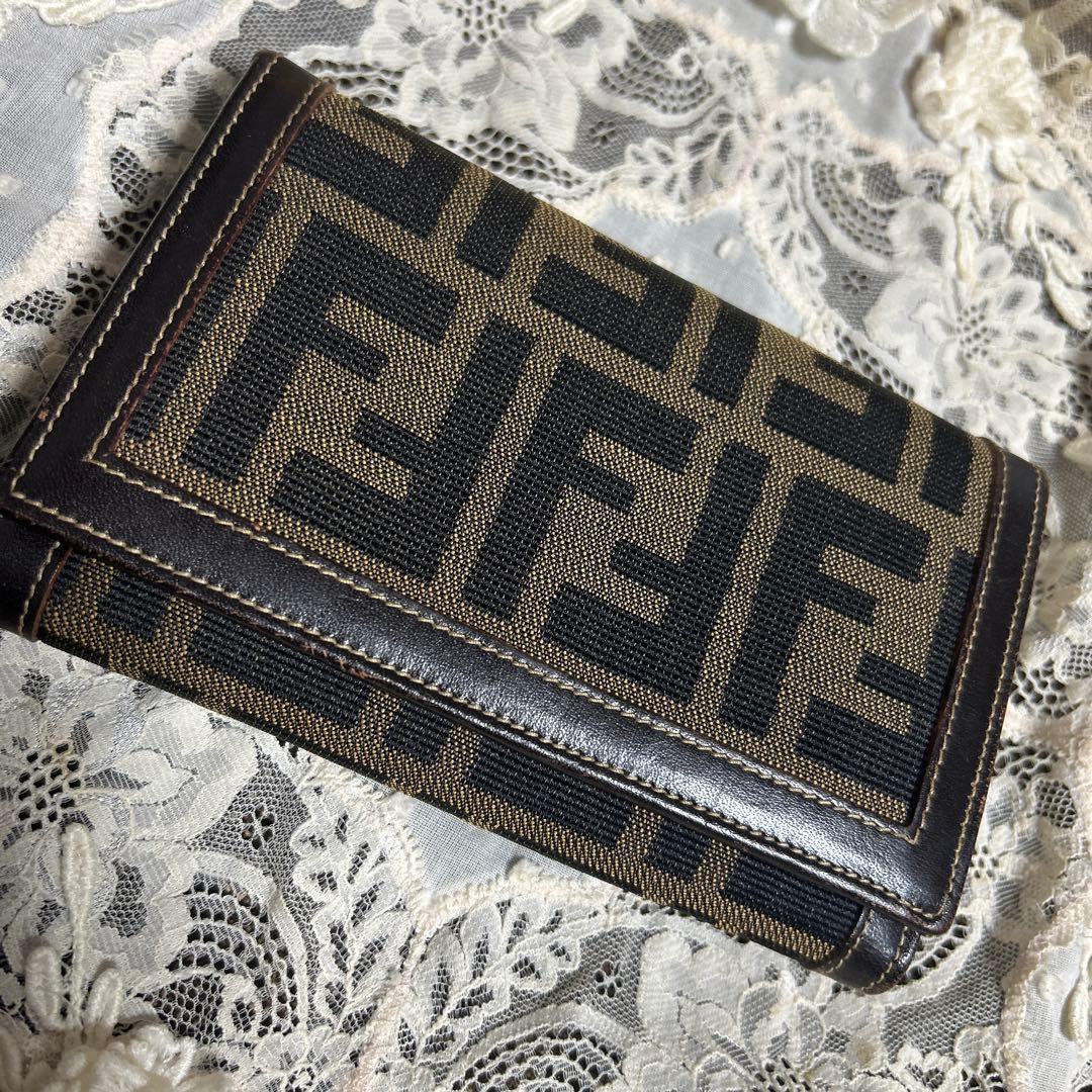 ♡FENDI‼️ITALY製！3つ折り財布♡
