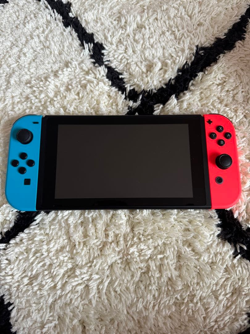 任天堂Switch本体　中古　箱付き