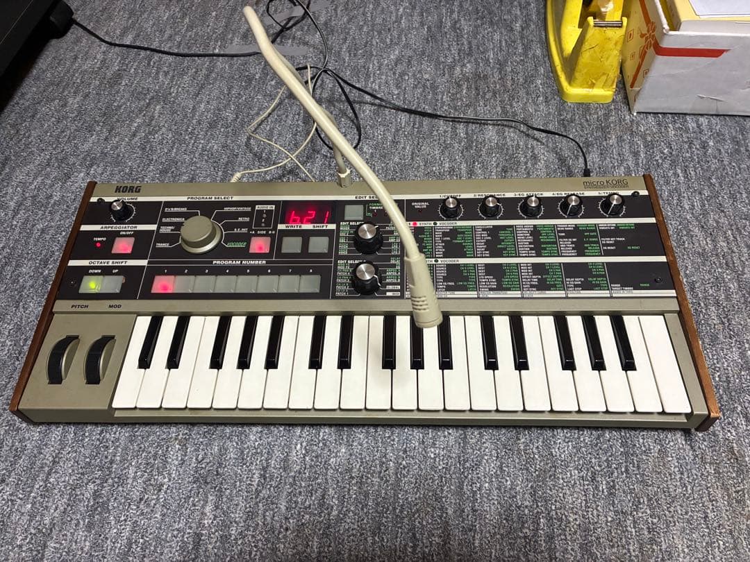 KORG microKORG シンセサイザー