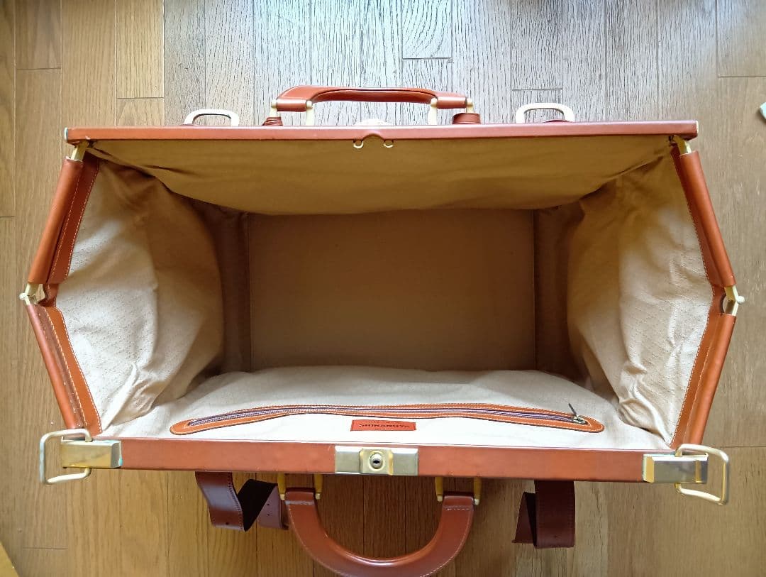 H*o様 横浜信濃屋 イタリア製 棒屋根レザー旅行鞄