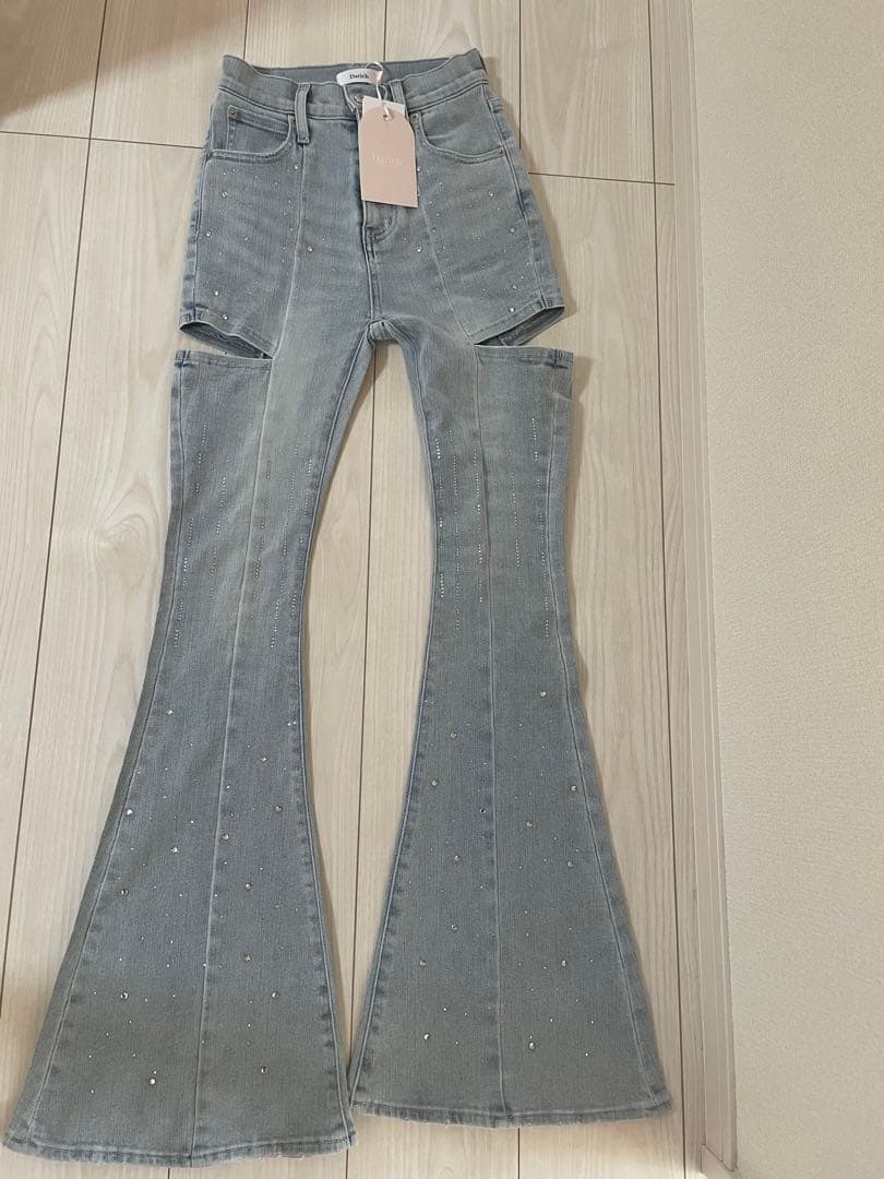 Darich ドロップビジューフレアデニムパンツ アイスブルー