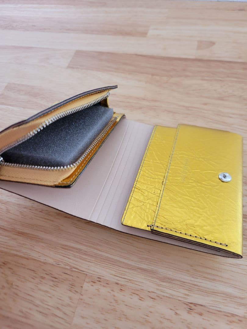 新品　タグ付き　MARROW　マロウ　ゴールド　COMPACT WALLET