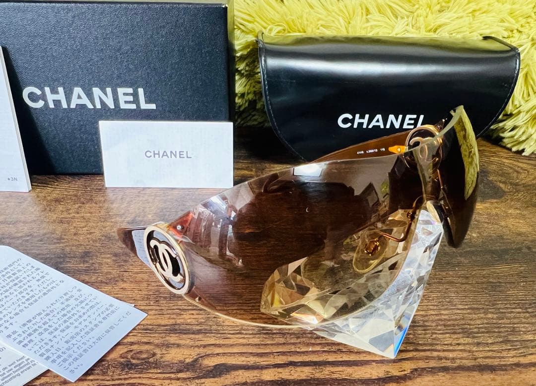 CHANEL ラウンド型サングラス ブラウン