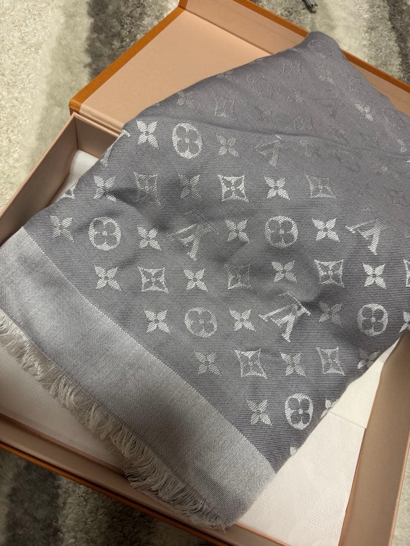 LOUIS VUITTON ショール グレー