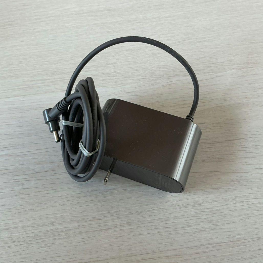 美品 ダイソン Micro SV33 コードレスクリーナー dyson