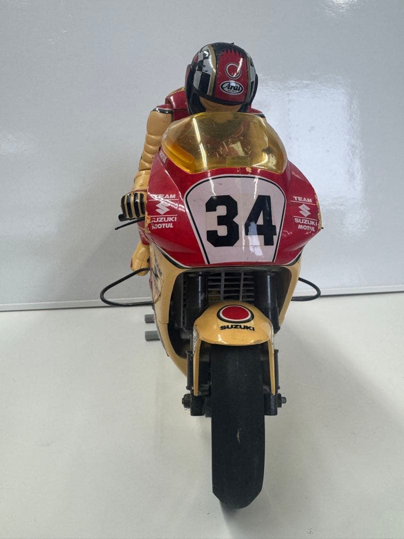 d*2様 京商ラジコン 1/8 スズキ RGV-Γ シュワンツ ハングオンレーサ