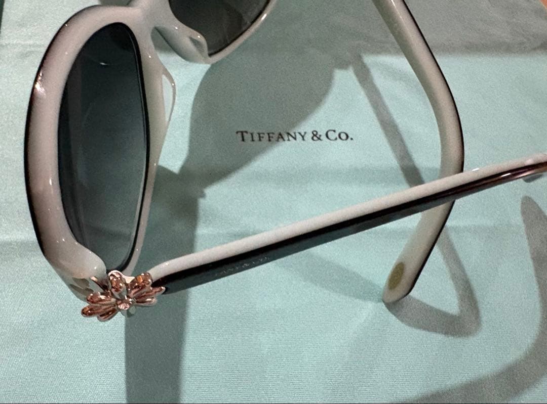 【未使用】Tiffany & Co. サングラス フラワー