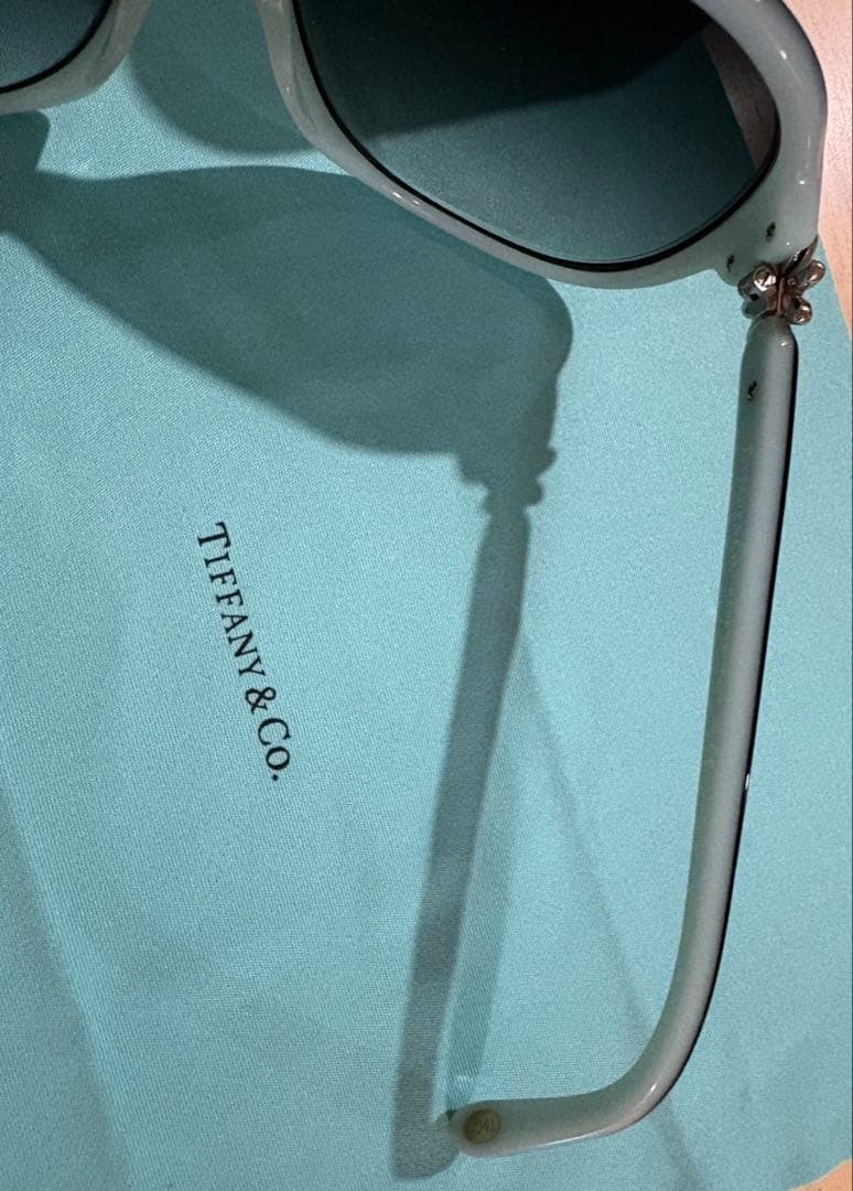 【未使用】Tiffany & Co. サングラス フラワー