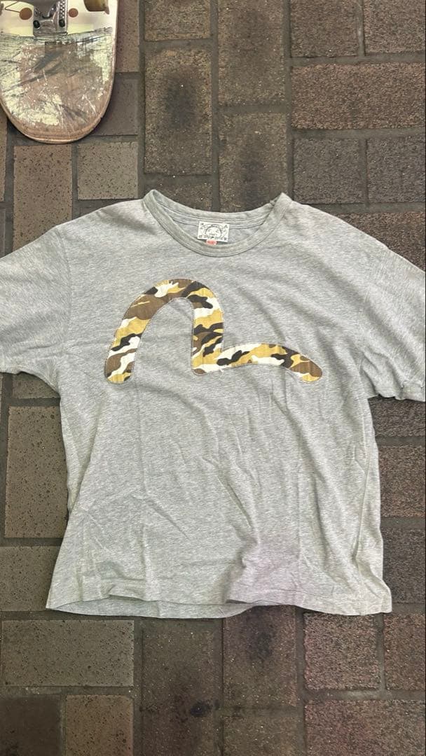 EVISU迷彩tシャツ