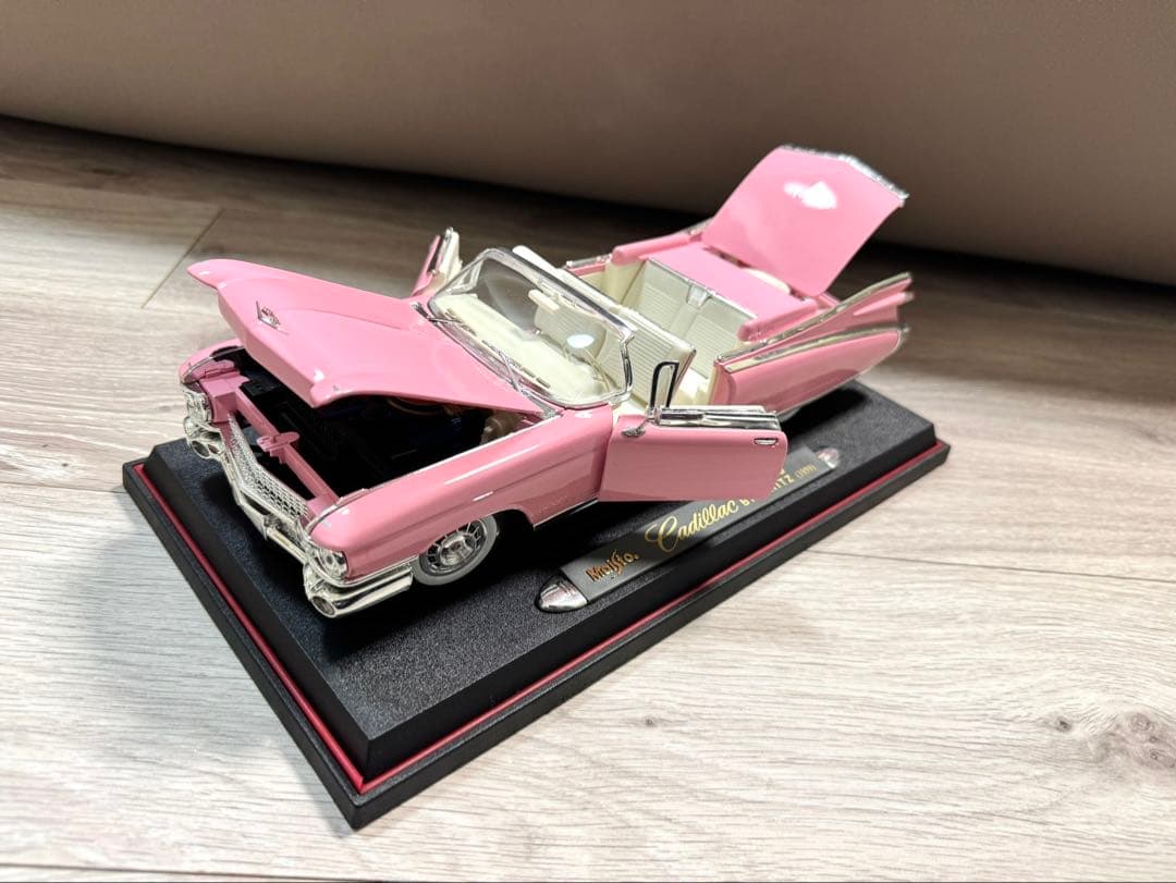 ダイキャストミニカー　1/18