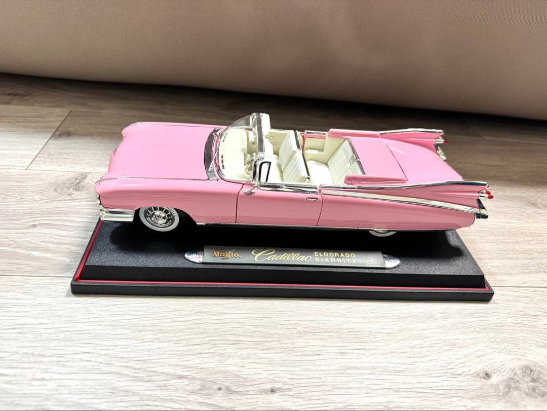 ダイキャストミニカー　1/18
