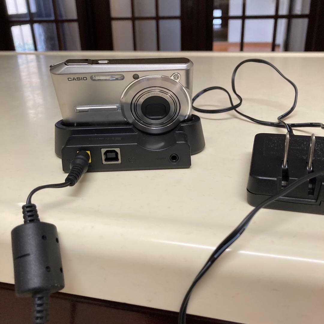 CASIO EXILIM デジタルカメラ シルバー