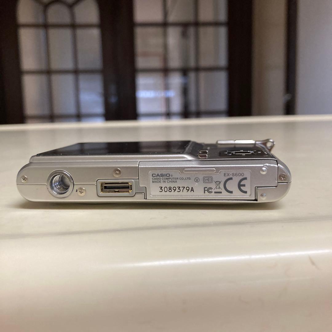 CASIO EXILIM デジタルカメラ シルバー