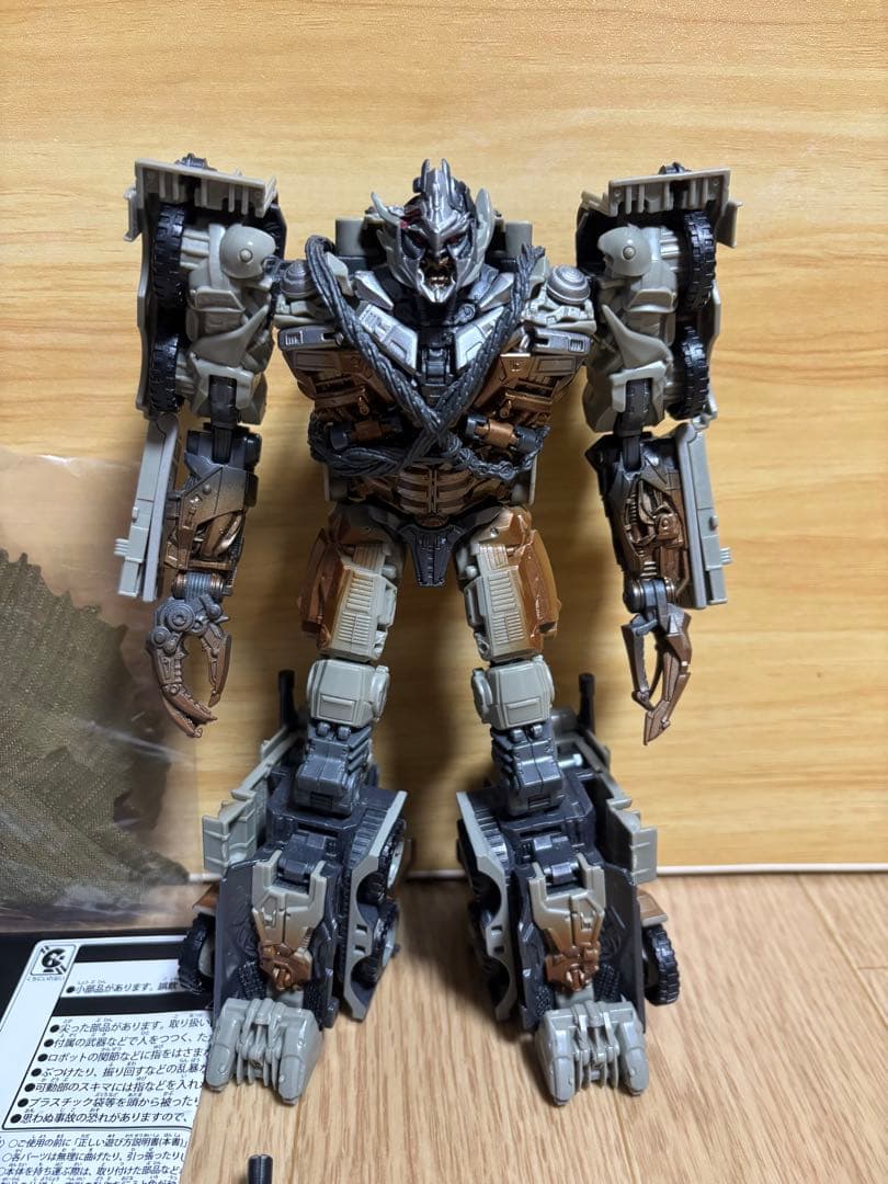 トランスフォーマー　メガトロン　スタジオシリーズ　SS-27