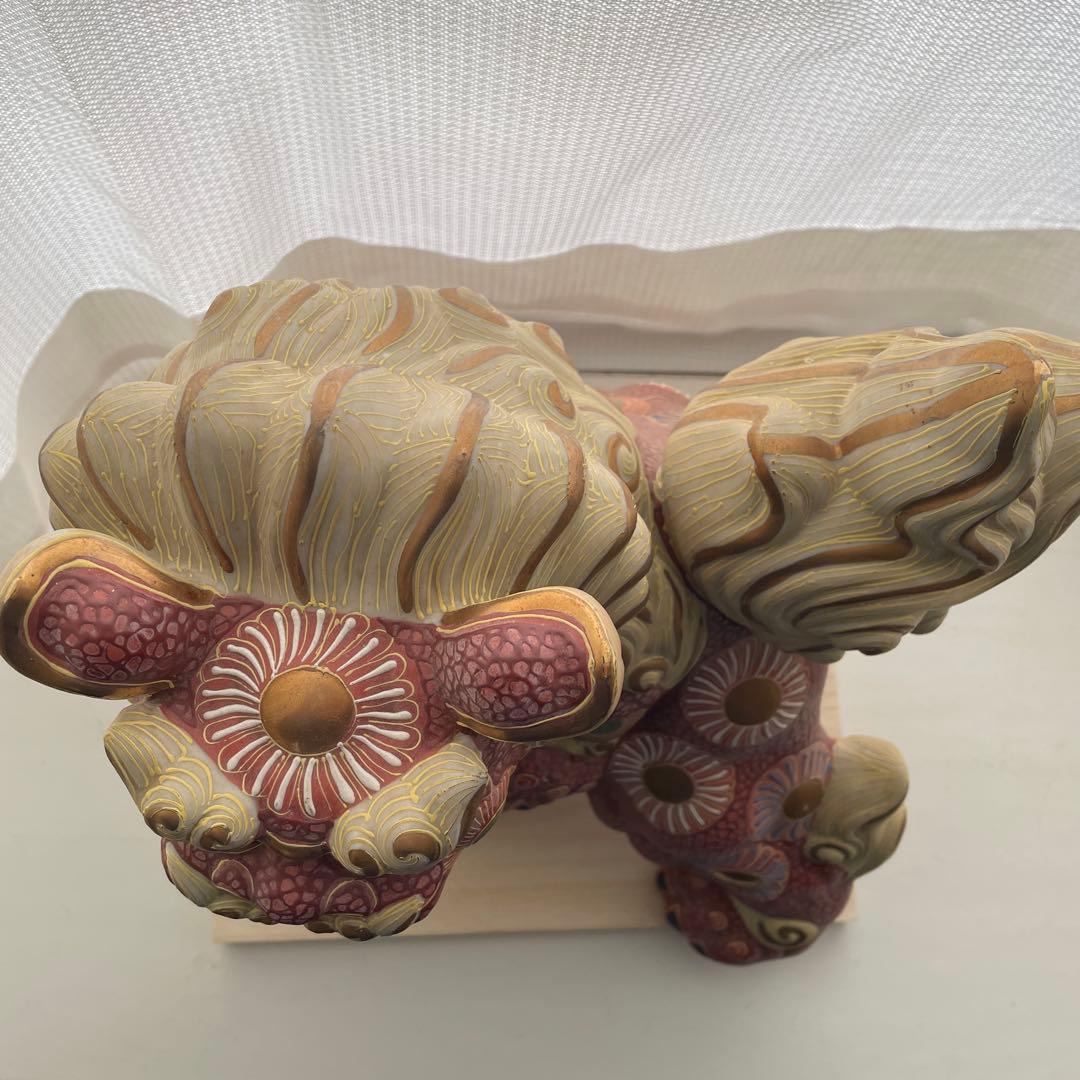 九谷焼の玉乗り獅子　高さ約35cm 装飾品