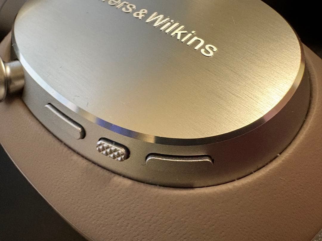 Bowers & Wilkins Px8 S2 ウォーム・ストーン