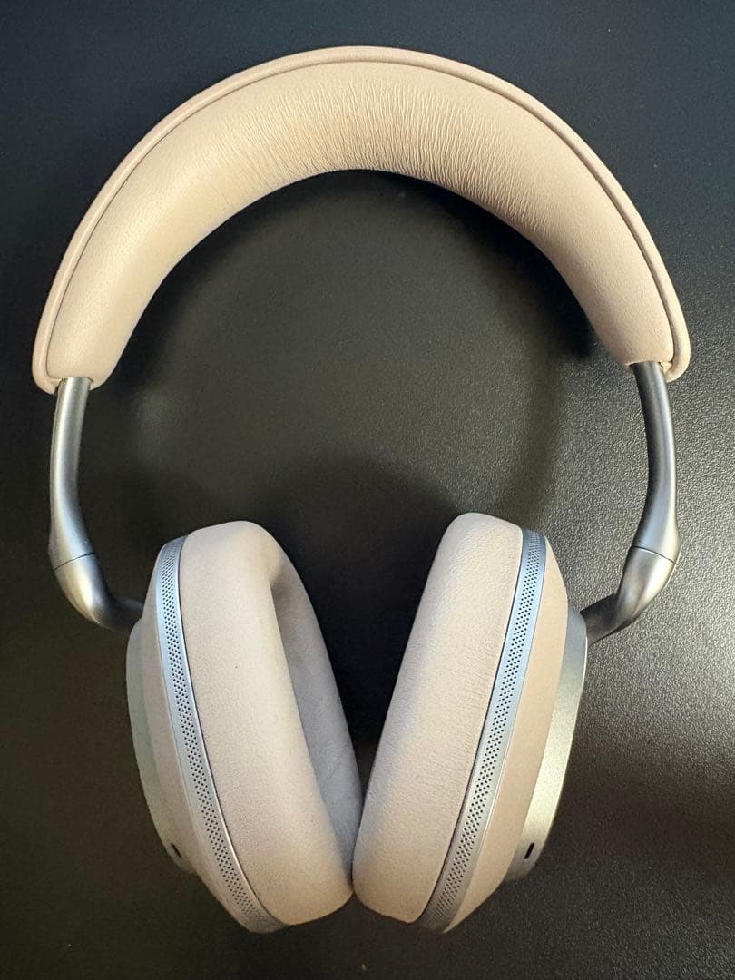 Bowers & Wilkins Px8 S2 ウォーム・ストーン